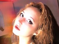 free webcam picture AlyonaMew