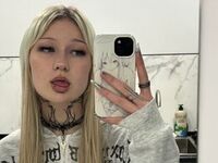 cam girl showing pussy EmyYummi