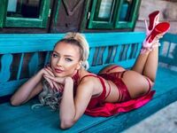 naughty camgirl masturbating with dildo EvaDevine