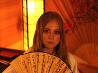 naked girl with webcam masturbating with dildo MandiKressierer