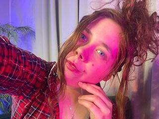 camgirl spreading pussy SophieTaffie