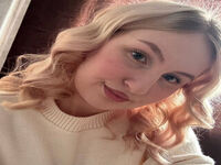 camgirl masturbating with sextoy SusanRivers