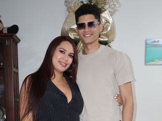 cam couple video DerekAndMia