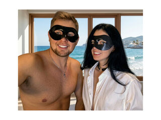 hot web cam show MaximilianMila