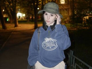 adult cam chat AdelineLaurent
