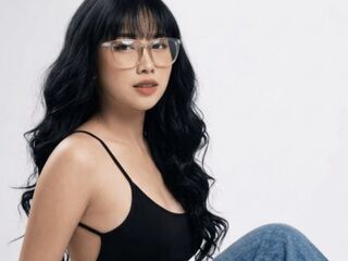 cam girl masturbating AickaRose