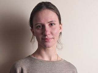 masturbating girl AkilahZarucki