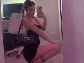 cam girl playing with dildo AngelesBelfiore