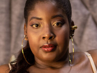 shaved pussy cam AprilSterling