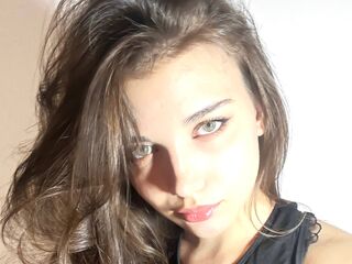 hot cam girl spreading pussy BriandaLudwic