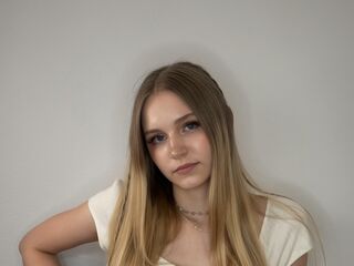 topless webcam girl CandiMalott