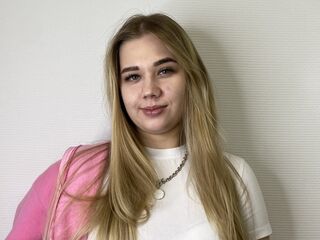 mastubating web cam girl CathernLoven