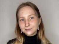 camgirl masturbating with sex toy ChantellHammett