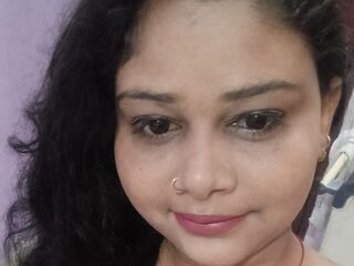 hot naked camgirl CurvySoniya