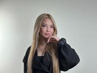 masturbating webcam girl DaphneBaczewski