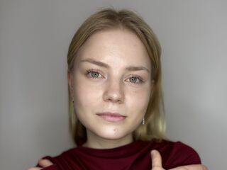 fingering camslut DelenaLabonne