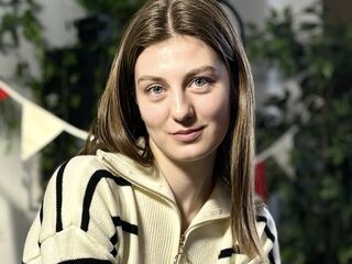 nude cam girl pic DonnetteHolck