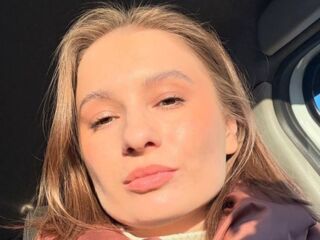 naked girl with webcam masturbating with sextoy DonnieFreed