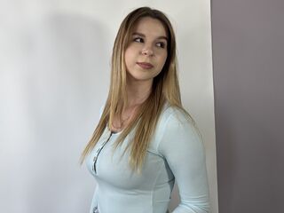 naked girl with webcam masturbating EllenUnzueta