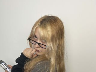 chat room EloiseGow
