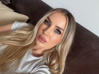 masturbating webcamgirl Evixa