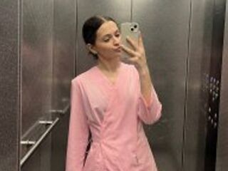 camgirl fingering bald pussy FeleciaSirak