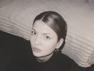 kinky video chat performer GenaBaillargeon