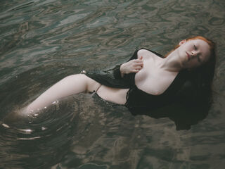 camgirl masturbating with vibrator GingerNancy