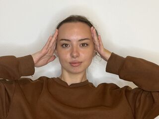 girl cam live HertaLaraby