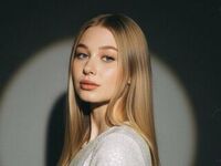 hot girl live cam HertaLecaros