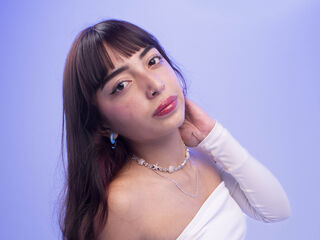 camgirl shaving pussy IrisVelvet