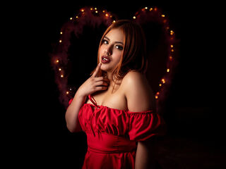 camslut fingering shaved pussy IvonneLogan