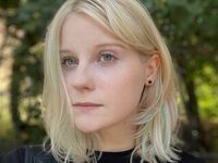 camwhore fingering pussy JoanJones