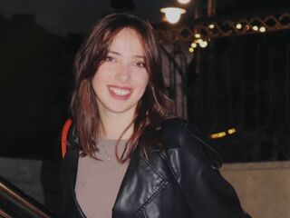 camwhore shaved pussy JovanRahimi