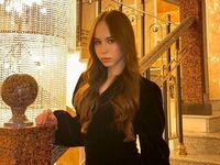 camgirl masturbating with sex toy KaryNeil