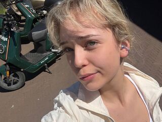 shower livecam KeilaTouchton