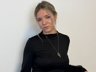 live strip tease show KeiraTullier