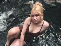 cam slut picture KiriWhite