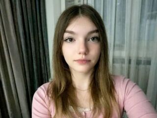 naked girl with cam fingering KoriMatinez