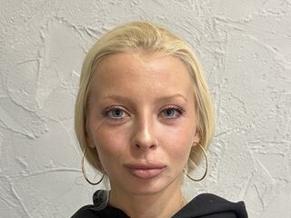 hot cam girl masturbating with sextoy LanaReals