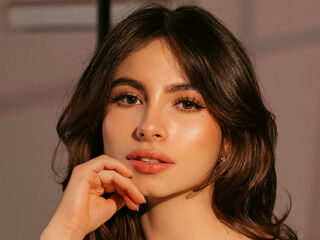 naked camgirl picture LauriSweet