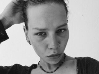 free sex chat LeeanneYepes