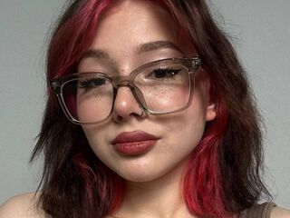 beautiful webcam girl LessyGrayce