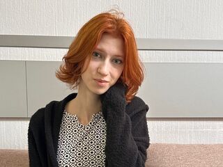 cam girl showing tits LettyAegerter
