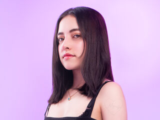 naked camgirl LunaBelleth