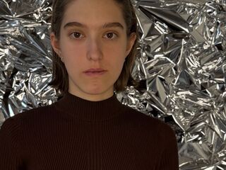 nude webcamgirl photo MaeganDegiacomo