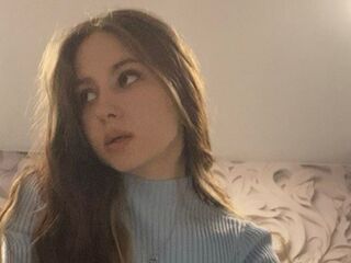 live webcam performer MalissaHans