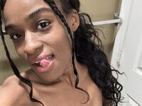 hot webcamslut MarlowLovee