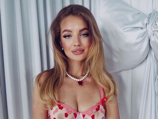 nude webcamgirl pic MayaGal