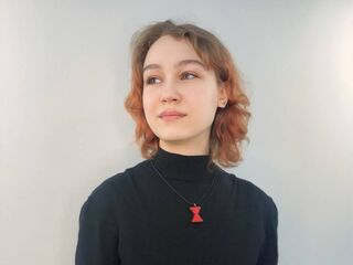 camgirl shaving pussy MeghanInclan